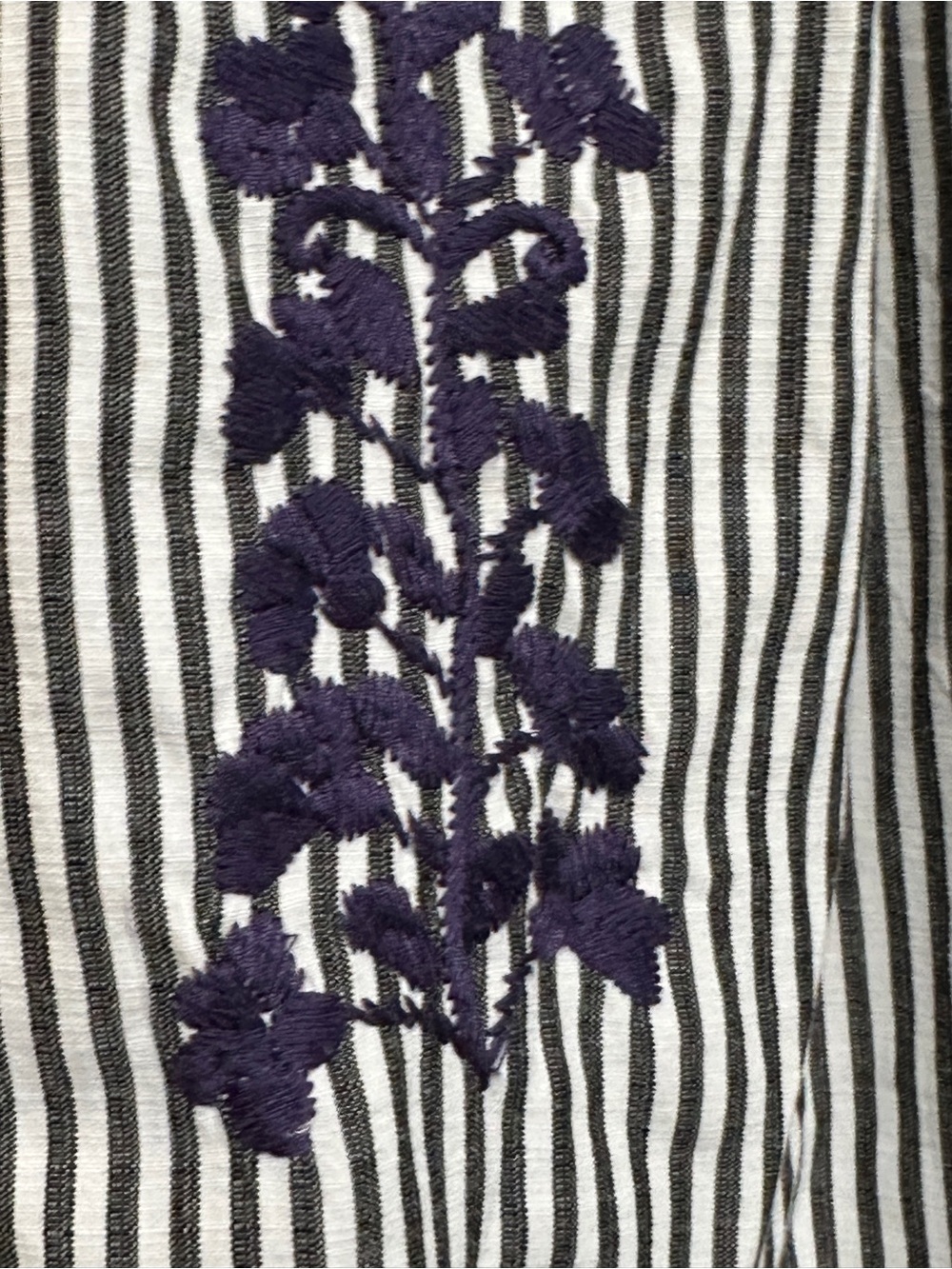 Spirit Dress Women’s cotton blouse with Purple Embroidered flowers - Picture 5 of 7